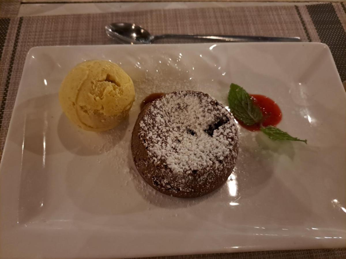 尼普顿酒店 萨利波图尔 外观 照片